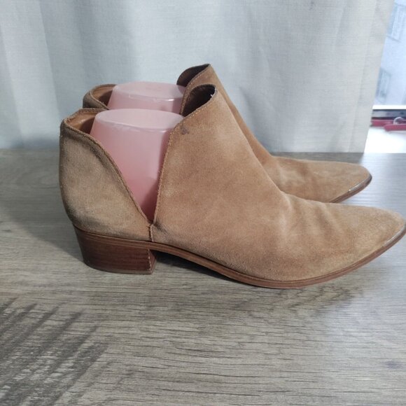 Marc Fisher Footwear Yilda Cutout Bootie, Medium Natural Suede, 11M - Picture 2 of 12